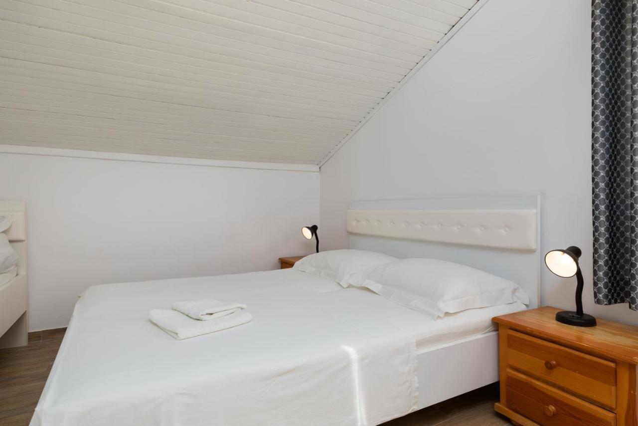 Apartments By The Sea Duce, Omis - 2992 Dugi Rat Zewnętrze zdjęcie