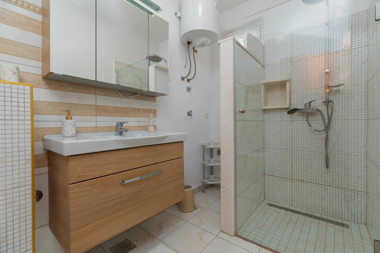 Apartments By The Sea Duce, Omis - 2992 Dugi Rat Zewnętrze zdjęcie