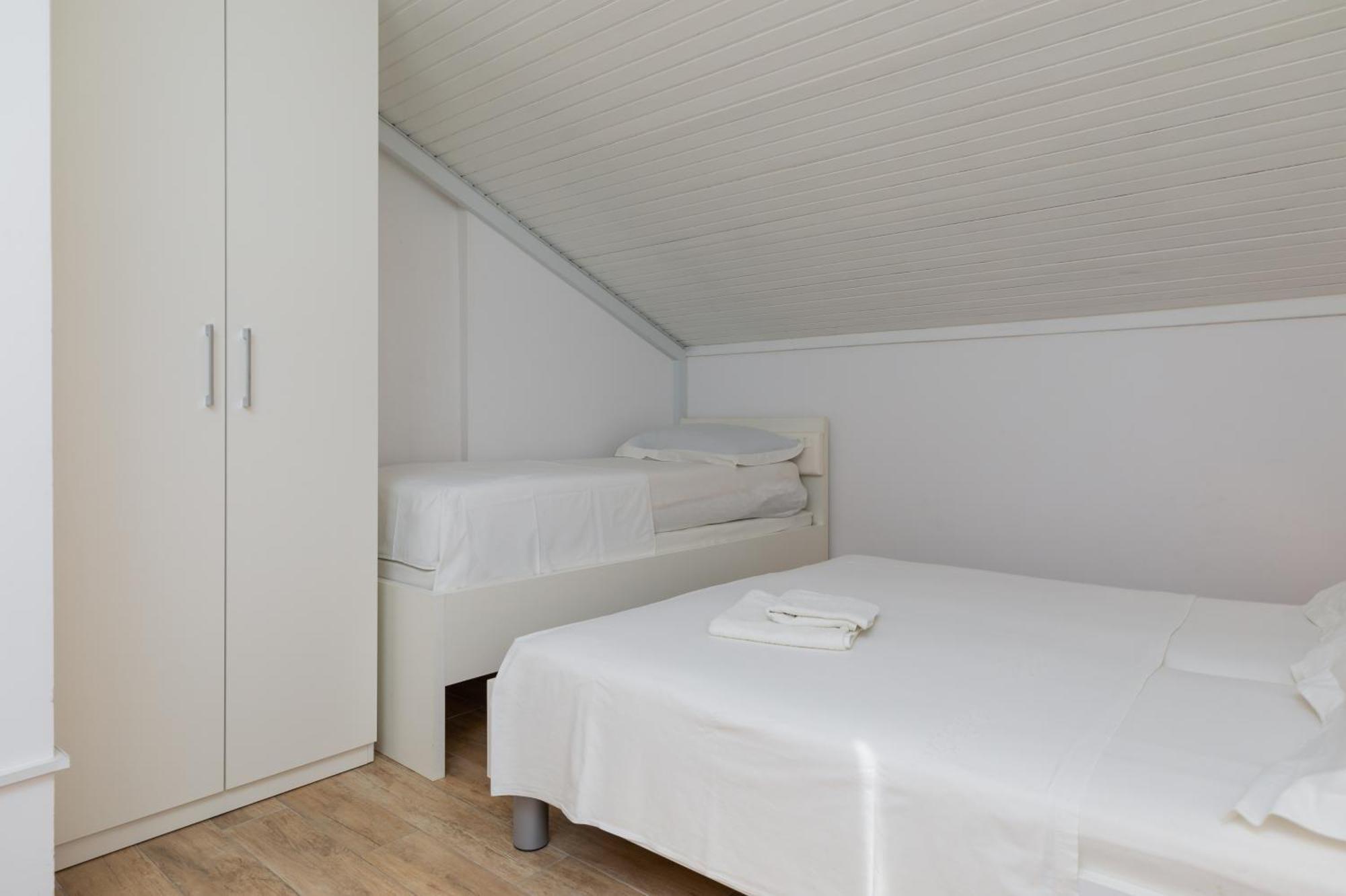 Apartments By The Sea Duce, Omis - 2992 Dugi Rat Pokój zdjęcie