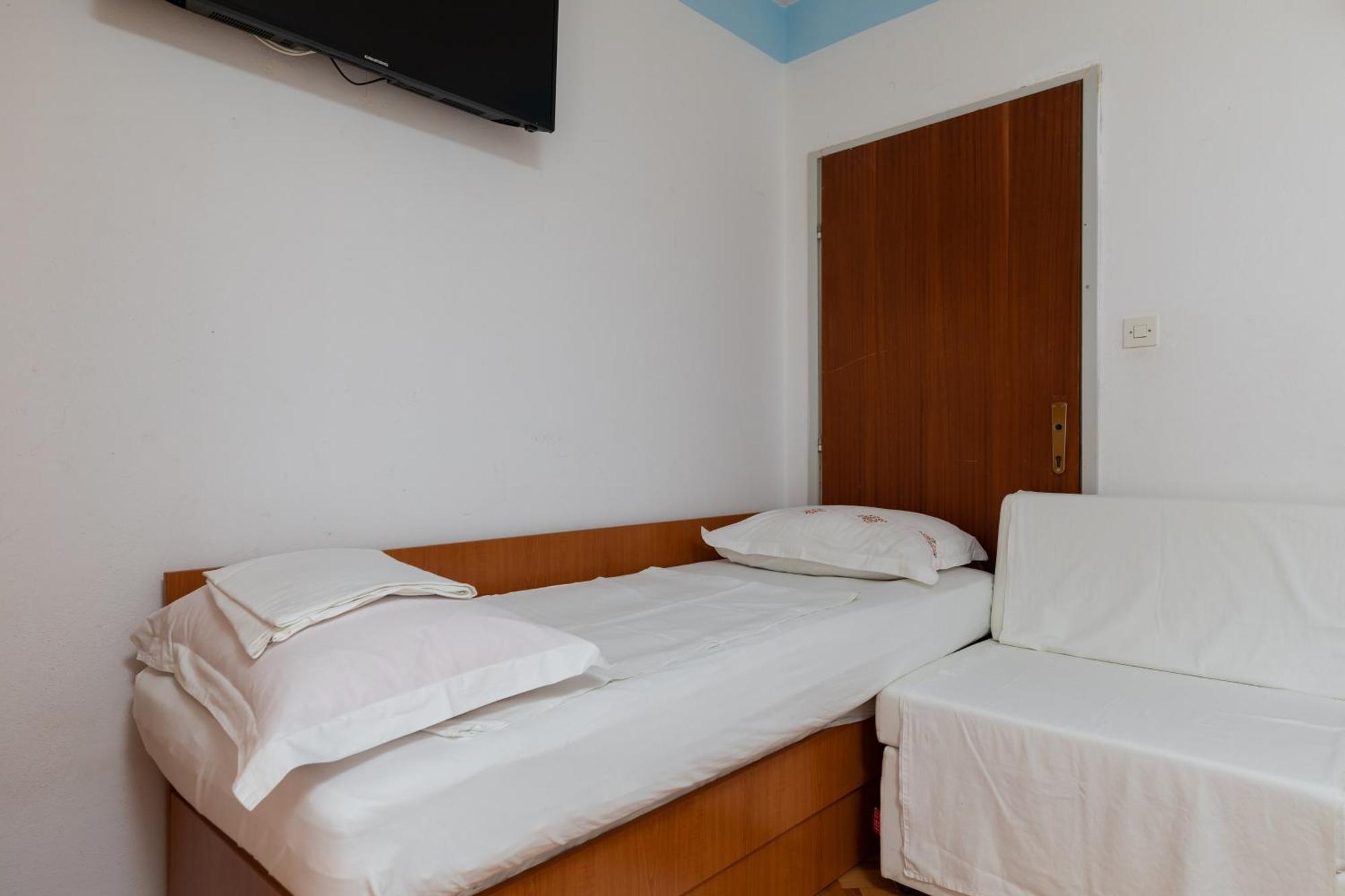 Apartments By The Sea Duce, Omis - 2992 Dugi Rat Pokój zdjęcie